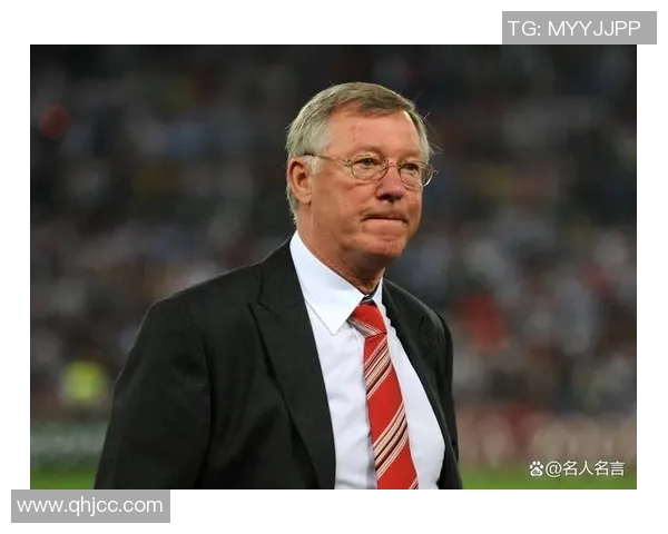 足球巨星手握球队围脖激情庆祝彰显无尽荣耀与无限热爱